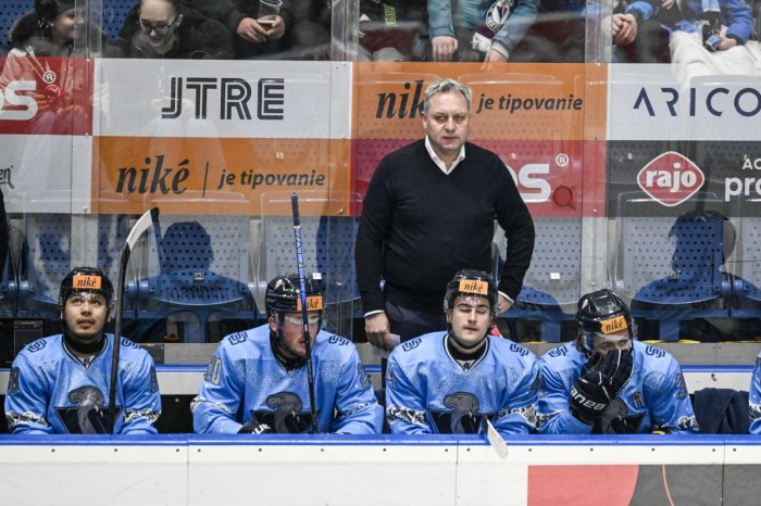 Ilustračný obrázok k článku A je KONIEC! Tréner Slovana Oremus neustál domácu prehru s Trenčínom