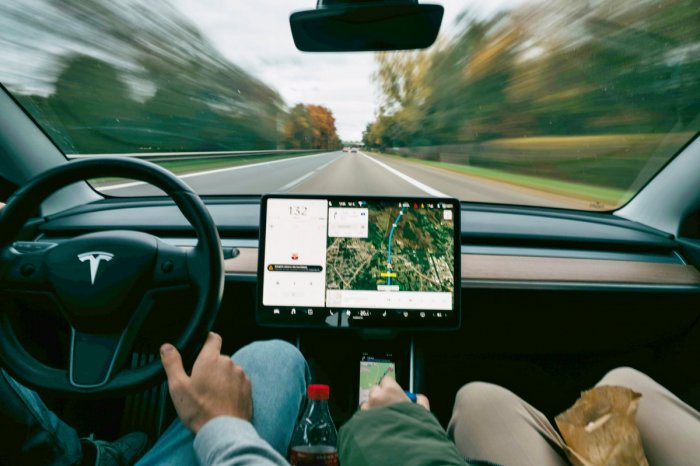 Ilustračný obrázok k článku Majitelia Tesly sú NAJHORŠÍ vodiči! Zverejnili zaujímavý REBRÍČEK: Je v ňom aj vaša značka?