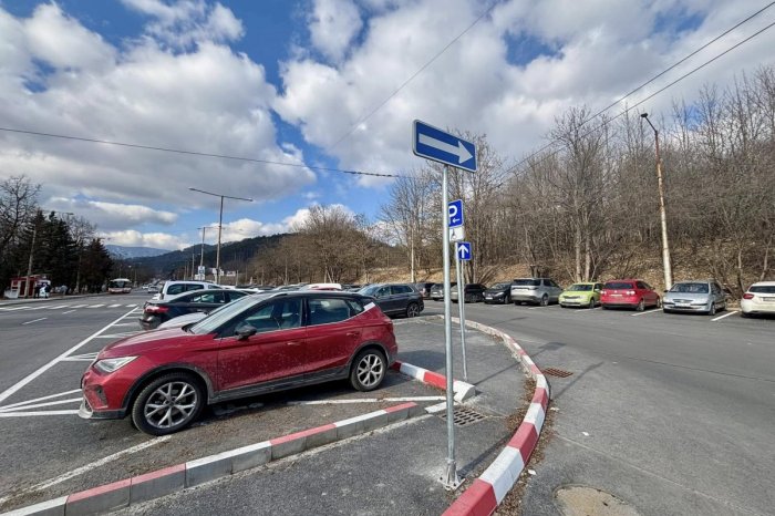 Ilustračný obrázok k článku Veľké ZMENY v blízkosti Rooseveltky: Nemocnica začína s REORGANIZÁCIOU dopravy