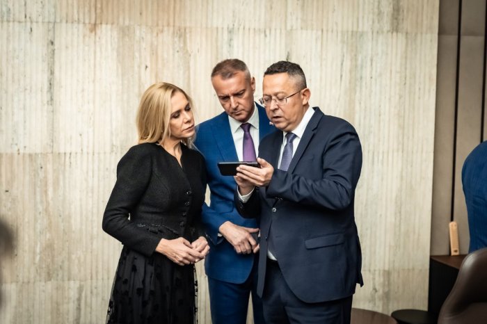 Ilustračný obrázok k článku Prichádza uťahovanie opaskov! Konsolidácia musí byť VÄČŠIA o STOVKY miliónov eur