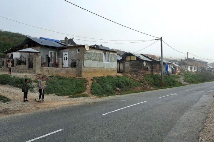 Ilustračný obrázok k článku Starostovi došla trpezlivosť: Osadu pri Sabinove nariadil ZROVNAŤ so zemou