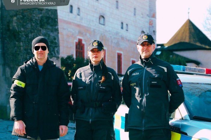 Ilustračný obrázok k článku Policajti ZACHRÁNILI život muža: Okamžite po príchode pochopili, že situácia je VÁŽNA