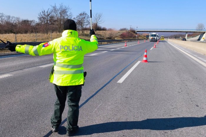 Ilustračný obrázok k článku Policajti si vzali na mušku NÁKLADIAKY a AUTOBUSY: Našli 129 PRIESTUPKOV!