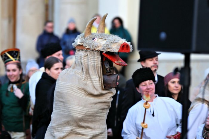 Ilustračný obrázok k článku Zvolen oživí FAŠIANGOVÁ zábava: Námestie zaplnia FOLKLORISTI a TRADÍCIE