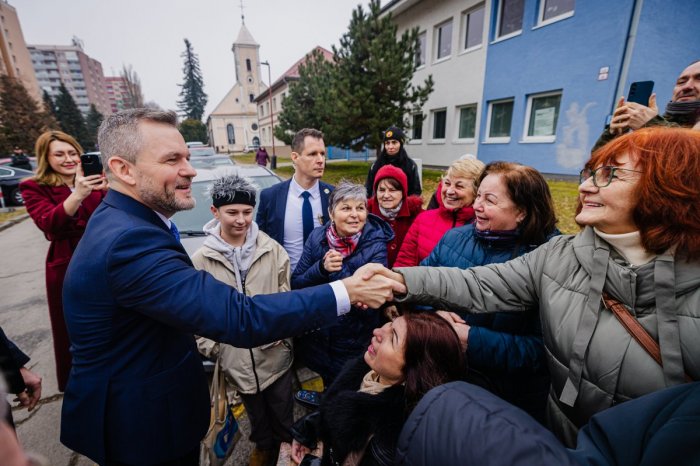 Ilustračný obrázok k článku Prezident je TOP dôveryhodný politik! A čo Danko s Matovičom? Toto si za klobúk nedajú