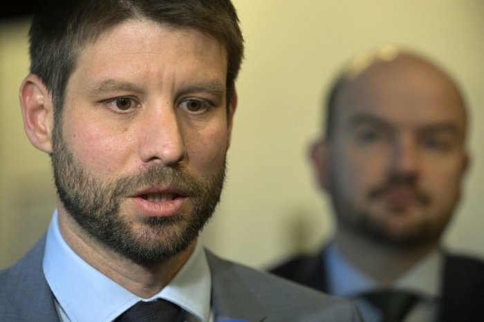 Ilustračný obrázok k článku Šimečka: Odškodniť je možné ľudí v covidovej karanténe, nie tých, ktorí PORUŠOVALI pravidlá