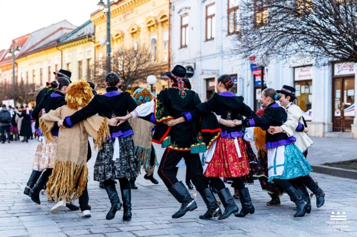 Ilustračný obrázok k článku Čo všetko v centre Prešova uvidíme? Začínajú sa obľúbené Fašiangové slávnosti!