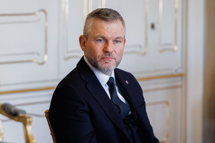 Ilustračný obrázok k článku Združenie Brat za brata odovzdalo v paláci petičné hárky: Vraj majú 450-tisíc podpisov