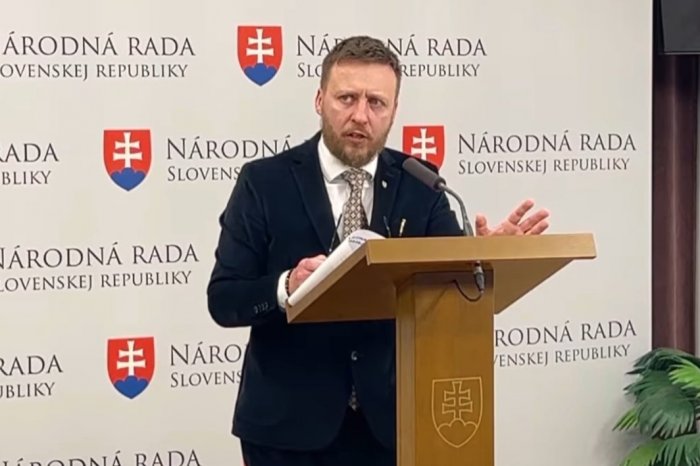 Ilustračný obrázok k článku Lekárska fakulta UK reaguje na Kotlárove vyjadrenia: Označila ich za nezodpovedné a NEBEZPEČNÉ