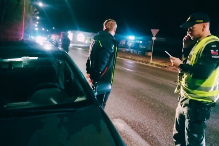 Ilustračný obrázok k článku NEPOCHOPITEĽNÉ konanie muža: Hoci už bol ODSÚDENÝ, za volant si opäť sadol ZDROGOVANÝ