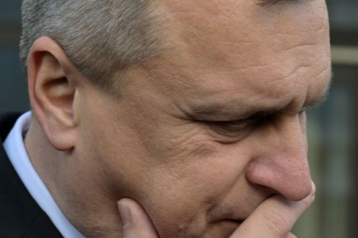 Ilustračný obrázok k článku Národniari podali návrh na ZRUŠENIE transakčnej dane: KTO by si mohol vydýchnuť?