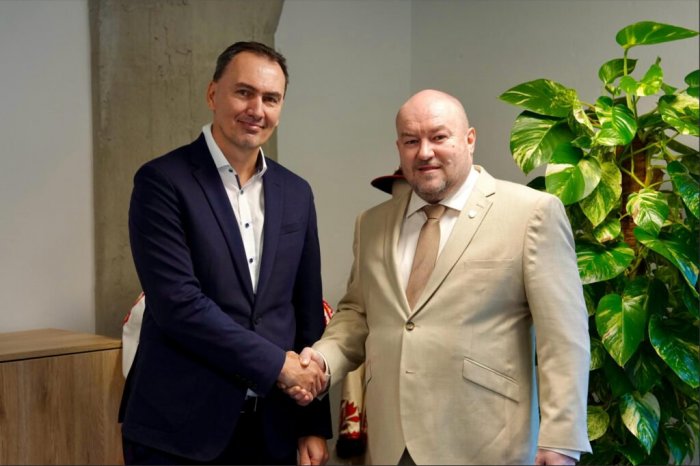 Ilustračný obrázok k článku Huliak vyslal kontrolóra na SZĽH! Hokejový zväz okamžite REAGOVAL