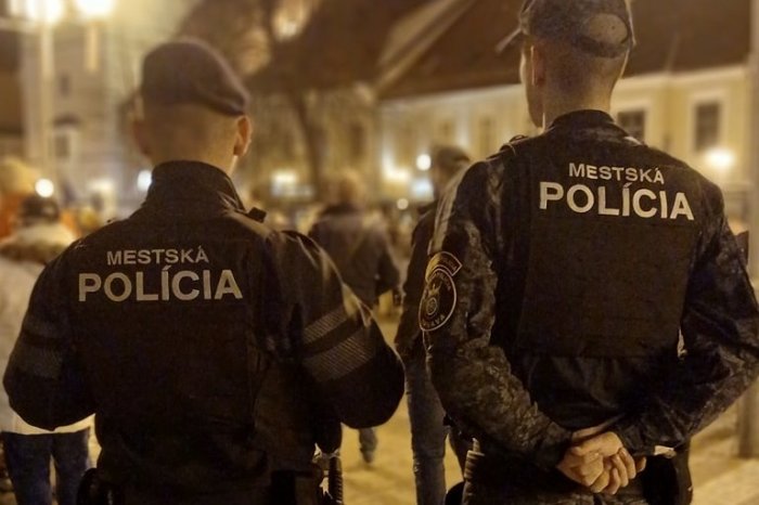 Ilustračný obrázok k článku Záujem o prácu v Mestskej polícii v Trnave prekvapil: Prijali 12 NOVÝCH policajtov