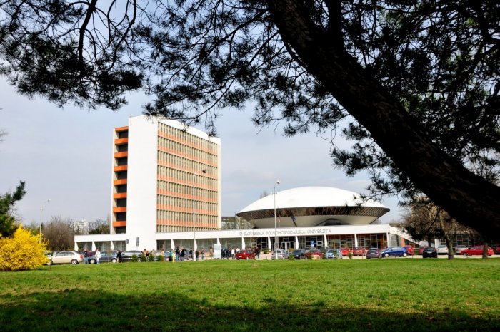 Ilustračný obrázok k článku Na NÁKAZU reaguje aj UNIVERZITA: Vznikol KRÍZOVÝ štáb!