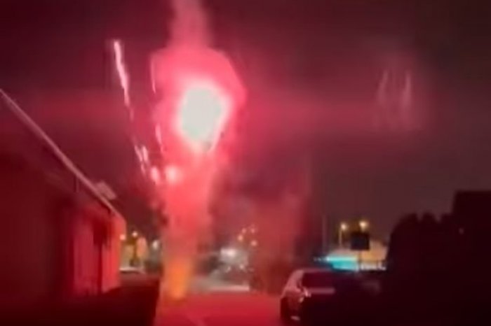 Ilustračný obrázok k článku Ľudí zaskočil nočný OHŇOSTROJ pred hotelom: Odôvodnením má byť zvyk, VIDEO