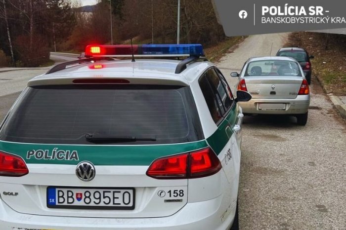 Ilustračný obrázok k článku Policajná kontrola priniesla ŠOKUJÚCE odhalenie: Muž na mieste prišiel o vodičák, FOTO