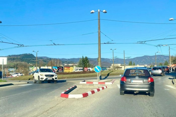 Ilustračný obrázok k článku Vodičov čakajú ZMENY: Reorganizácia dopravy sa týka ZNAČENIA aj dávania PREDNOSTI