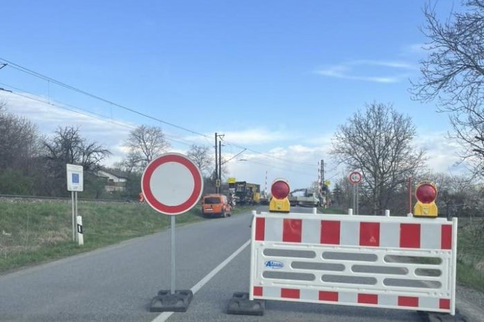 Ilustračný obrázok k článku Vodiči majú PROBLÉM: Celé dni sa nedostanú klasickou trasou do Košíc, cesta je UZAVRETÁ