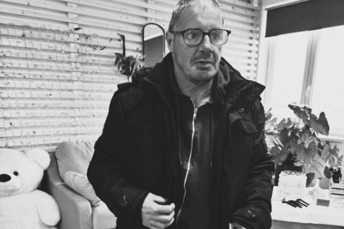 Ilustračný obrázok k článku Prešovčania ho stretávali najmä na Šváboch: Zomrel známy predajca časopisu