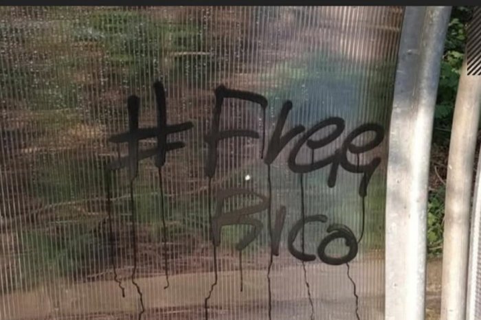 Ilustračný obrázok k článku To snáď nie! V Snine opravili zastávku, na druhý deň bola poškodená opäť