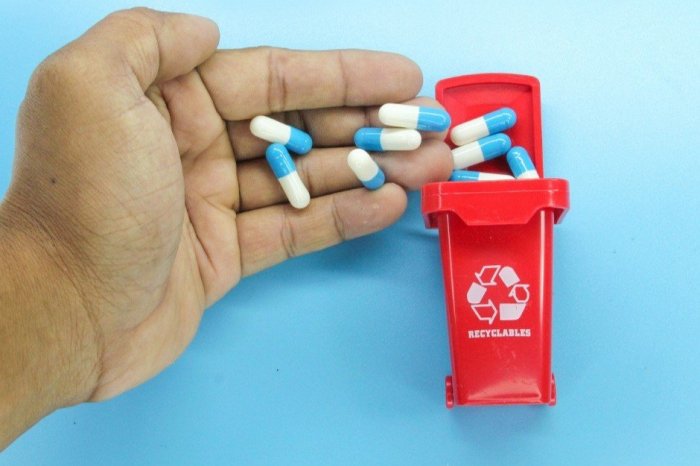 Ilustračný obrázok k článku Jarné UPRATOVANIE v domácej lekárničke: Viete, čo urobiť s NEPOTREBNÝMI liekmi? Poradíme vám!