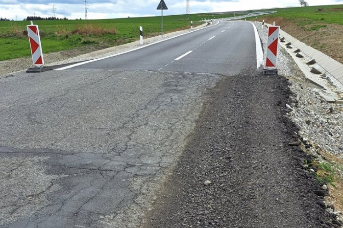 Ilustračný obrázok k článku Cesta pri Šibe v štýle Pat a Mat: Po medializácii došlo k úprave, TAKTO to zmenili