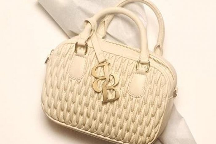 Ilustračný obrázok k článku Jednoduché, ale elegantné - kabelky pre minimalistky na každú príležitosť