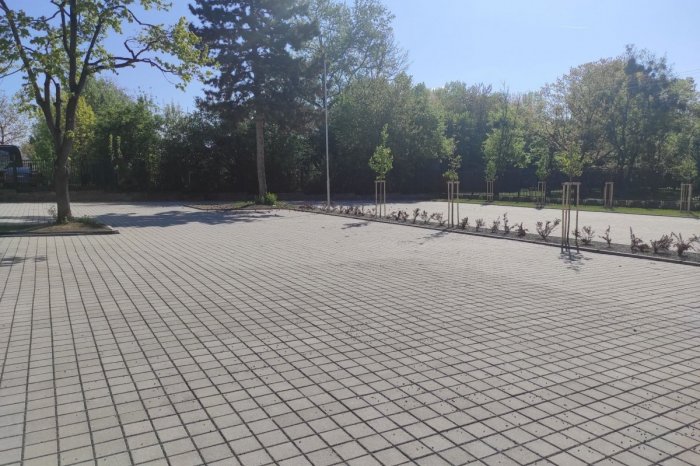 Ilustračný obrázok k článku OBROVSKÁ zmena pri prešovskej nemocnici: Parkovisko rekonštruujú, vyzerá na nepoznanie