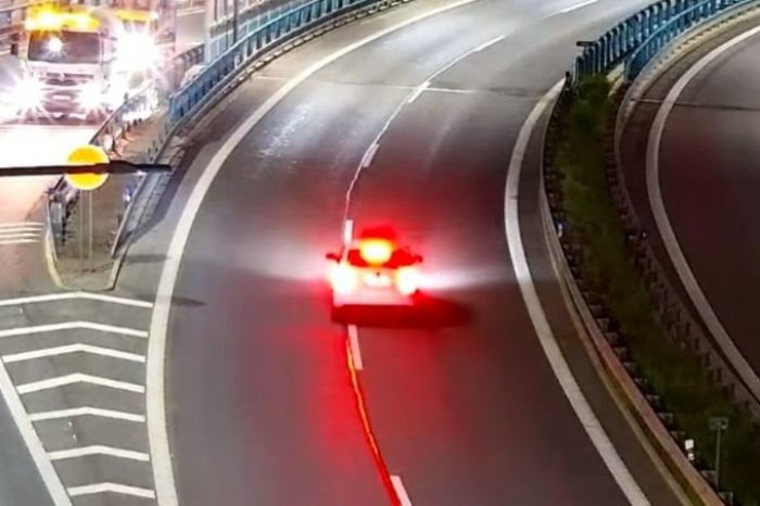 Ilustračný obrázok k článku ŠOKUJÚCA jazda po obchvate krajského mesta: ZDROGOVANÁ žena išla v protismere, VIDEO