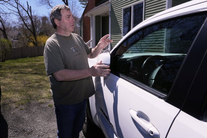 Ilustračný obrázok k článku Vandal obyvateľom poškodil vyše 20 áut: Keď zistili, KTO to bol, padla im sánka!