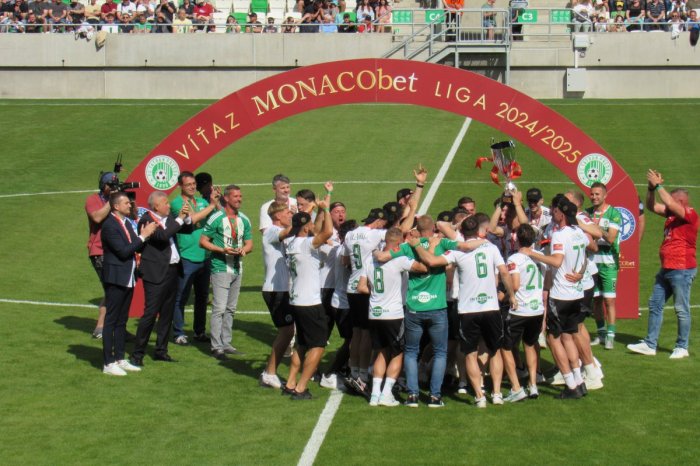 Ilustračný obrázok k článku PRVÝ zápas na štadióne: Prešovské legendy vyhrali, Tatran zároveň oslávil postup, FOTO