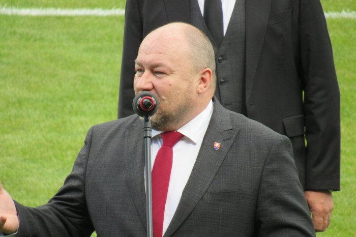 Ilustračný obrázok k článku Trapas Huliaka v Prešove: Nielenže ho vypískali, ale poplietol aj rok založenia klubu