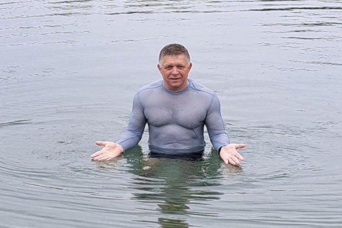 Ilustračný obrázok k článku Dohady o zdravotnom stave premiéra: Fico REAGUJE!  Zverejnil veľavravnú FOTKU