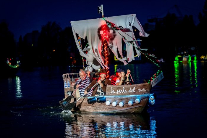 Ilustračný obrázok k článku Obľúbená vodná šou a vlastnoručne vyrobené plavidlá: Košické Benátky v OBRAZOCH