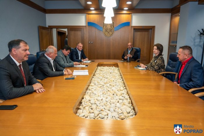 Ilustračný obrázok k článku Dopravná situácia v Poprade je ťažisková téma: Ako prebieha sanácia mosta pri nemocnici?