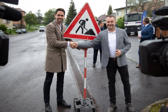 Ilustračný obrázok k článku Dopravnú TEPNU kraja začínajú REKONŠTRUOVAŤ: Niektoré úseky cesty úplne UZAVRÚ, FOTO