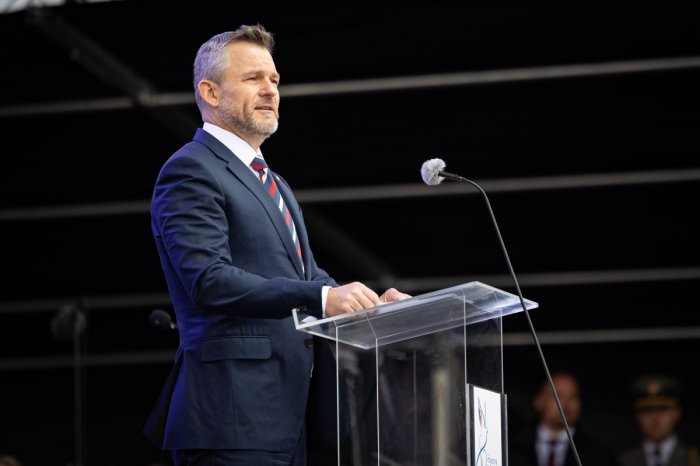 Ilustračný obrázok k článku Prezident Pellegrini je ZNEPOKOJENÝ: Verím, že utíchnu ZBRANE. Aké RIEŠENIE navrhuje?