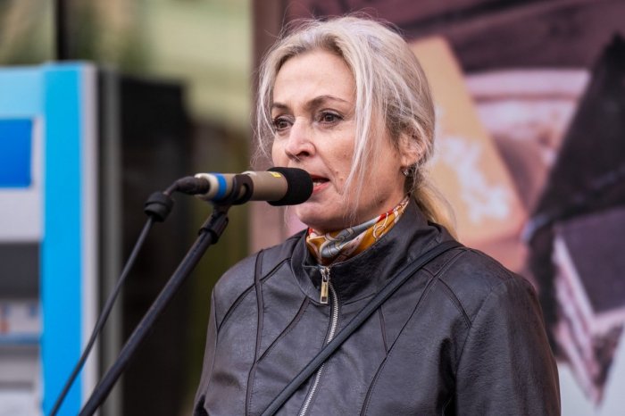 Ilustračný obrázok k článku Exprimátorka Turčanová na proteste proti vláde: Spravodlivosť znamená stáť pri Ukrajine