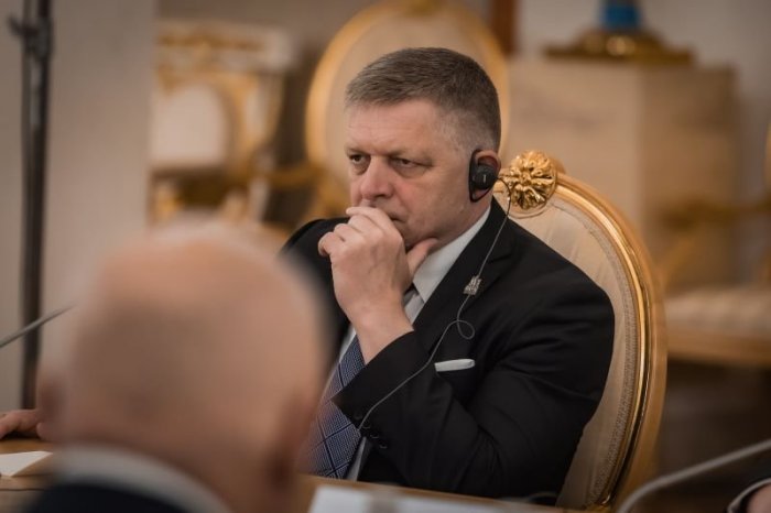 Ilustračný obrázok k článku Bude to v škole?! Fico predsa len PRÍDE do Popradu, v meste bude mať prednášku