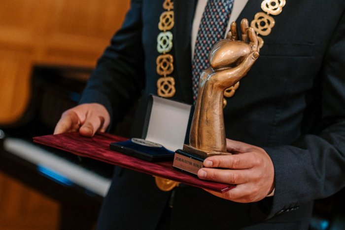 Ilustračný obrázok k článku Župa OCENILA ľudí v zdravotníctve: Kategóriu LEKÁR ovládli ženy, FOTO