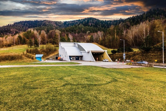 Ilustračný obrázok k článku Cez víkend plánovali jarnú servisnú uzávierku: Tunel Branisko napokon NEBUDE mimo prevádzky