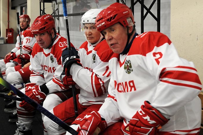 Ilustračný obrázok k článku Z MS nás vyhodili ako psov, čertí sa ruská hokejová legenda: Prepol televízor a tam... ZRADA!