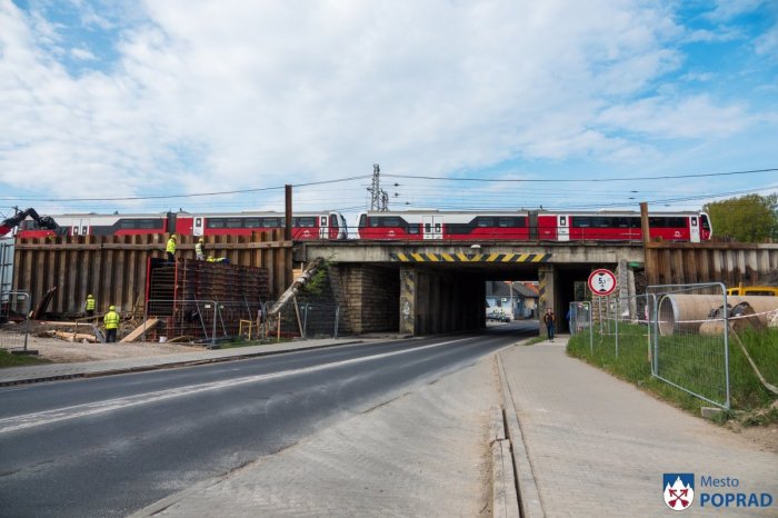 Ilustračný obrázok k článku Ťažko skúšaná doprava v Poprade: Okrem Štefánikovej bude uzatvorená aj Okružná ulica