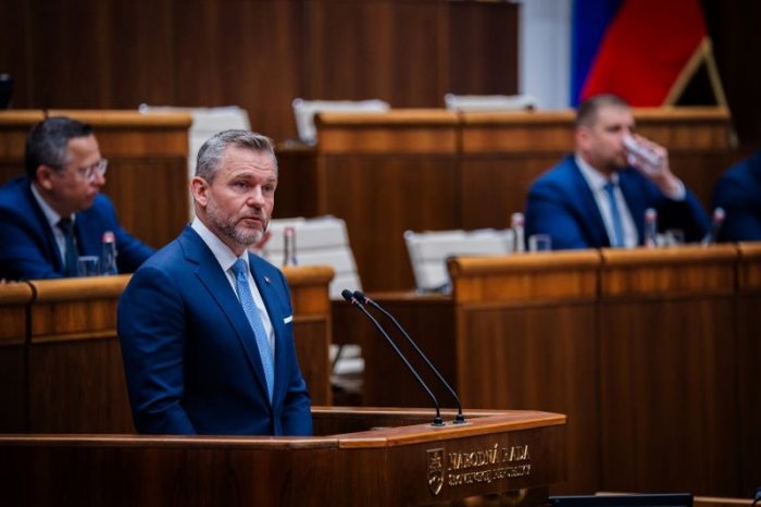 Ilustračný obrázok k článku Splnomocnenec Kotlár si neplní svoju úlohu a STRAŠÍ ľudí, odkázal prezident Pellegrini