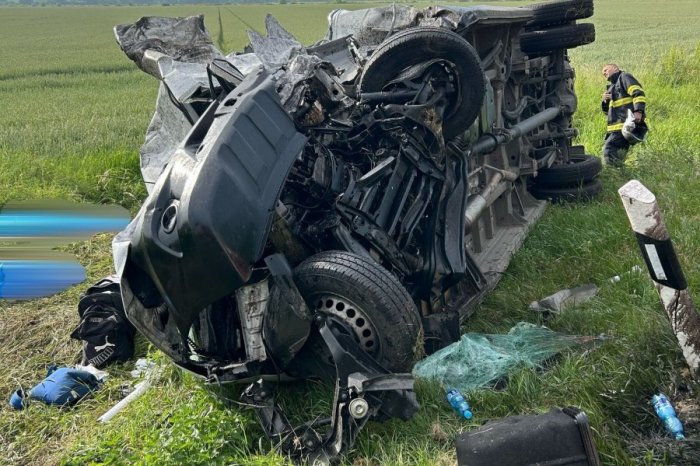 Ilustračný obrázok k článku Prvé INFO z miesta zrážky auta s motorkou: Hasiči vyslobodzujú ZAKLIESNENÉHO človeka