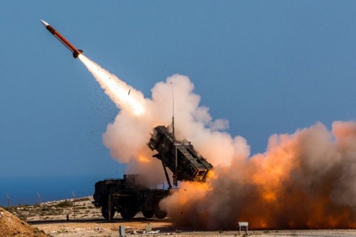 Ilustračný obrázok k článku Teror prichádza zhora, vraví šéf NATO: Protivzdušnú obranu musíme posilniť o 400 PERCENT