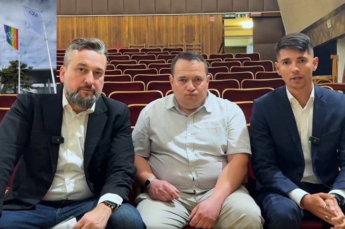 Ilustračný obrázok k článku Blaha a Kaliňák kritizujú Volkswagen: Prepustil zamestnanca, ktorý zvesil DÚHOVÚ vlajku