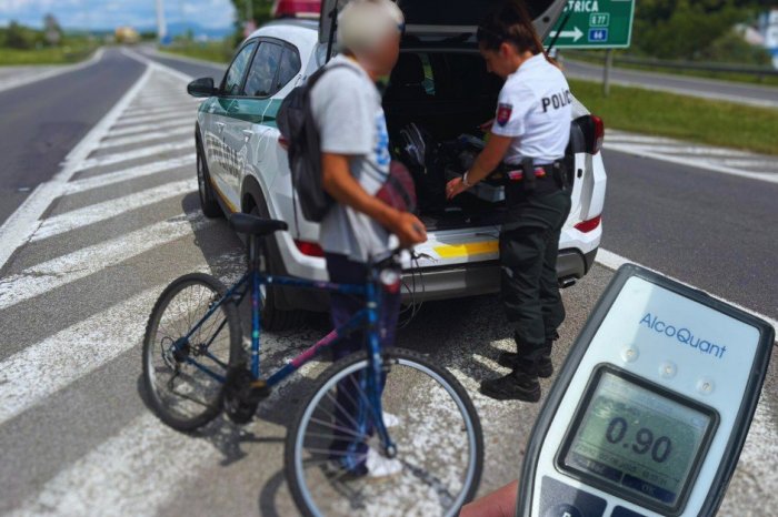 Ilustračný obrázok k článku ŠOK na rýchlostnej ceste: OPITÝ cyklista uháňal v protismere, FOTO