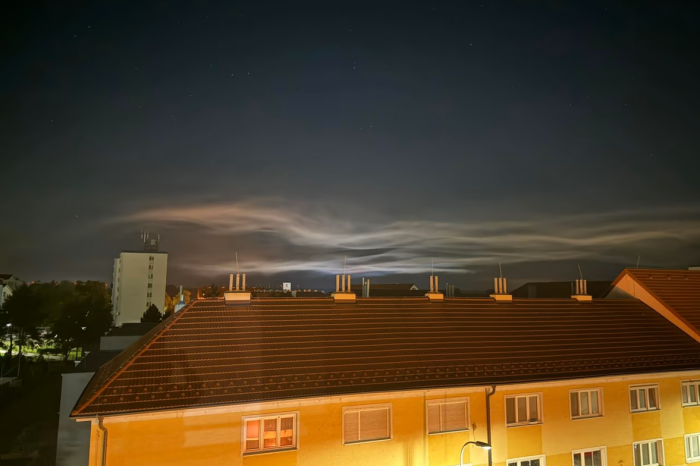 Ilustračný obrázok k článku Slovákov fascinovali už na prvý pohľad: Na oblohe sa objavili ZÁHADNÉ svetelné pásy