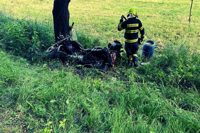 Ilustračný obrázok k článku TRAGÉDIA na juhu Slovenska: Motorkár NEPREŽIL čelný náraz do stromu